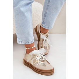 Zapatillas de deporte para mujeres en la plataforma con decoraciones beige-oro 3