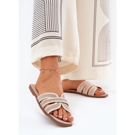 Beige plano de mujeres clásicas 2