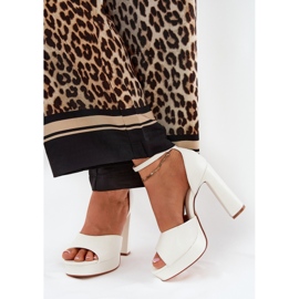 Sandalias de mujeres en el poste y la plataforma Eco Leather White blanco 5