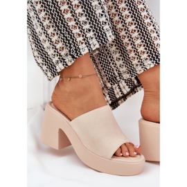 Zapatillas para mujeres en la publicación y la plataforma beige 8