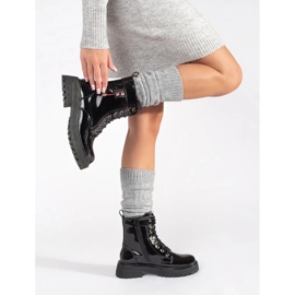 Botines lacados con cordones negro 1