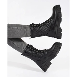 Tramperos con patrón acolchado negro 2