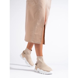 Zapatillas de deporte de moda con un calcetín beige 1