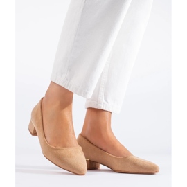 Goodin Bombas clásicas con tacones bajos. beige 3