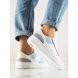 Zapatillas clásicas en la plataforma blanco 4