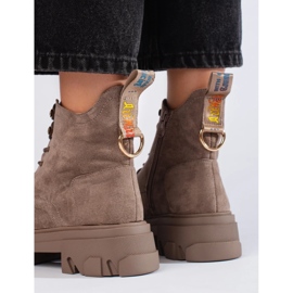 Botines de mujer de ante con suela gruesa. beige 3