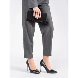 Zapatos de tacón alto de mujer de moda. negro 2