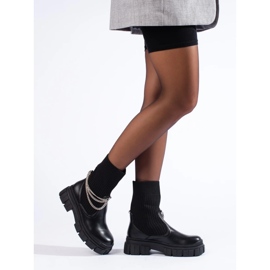 Botas trabajadoras de mujer negras con calcetines. negro 4