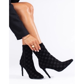 Botines de mujer altos y entallados con tacón alto. negro 3