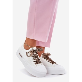 Zapatillas de deporte para mujeres en una plataforma masiva con cordones decorativos blancos 6