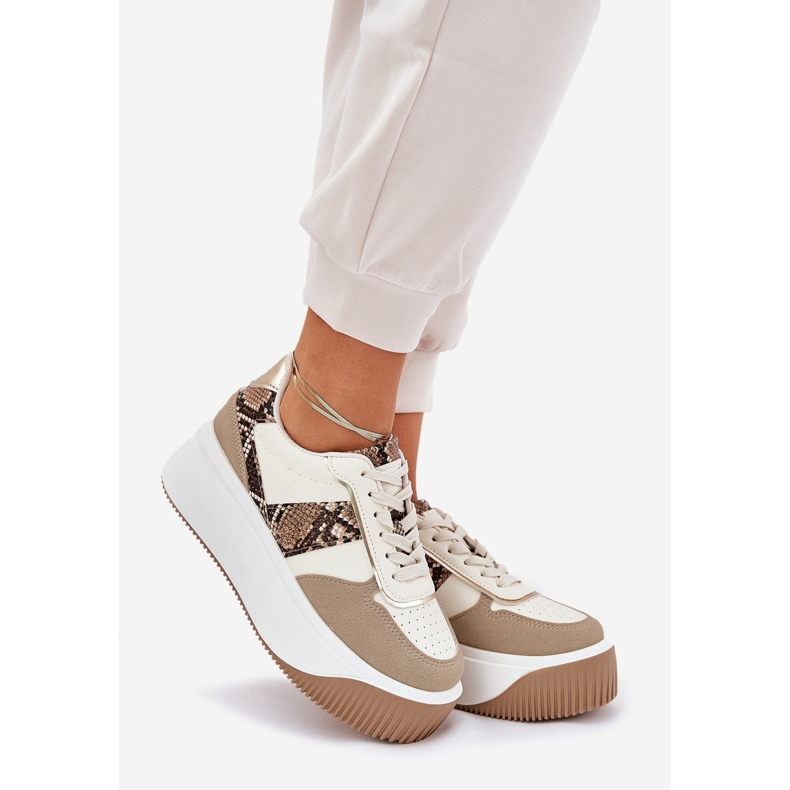 Zapatillas de deporte para mujeres en una plataforma masiva, beige de patrón animal 1