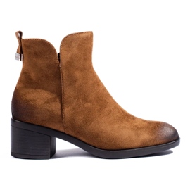 Botas marrones de mujer en un poste bajo de Vinceza marrón 3