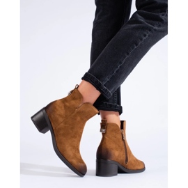 Botas marrones de mujer en un poste bajo de Vinceza marrón 2