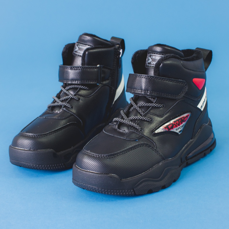 Botines aislantes negros con cordones para niño 1