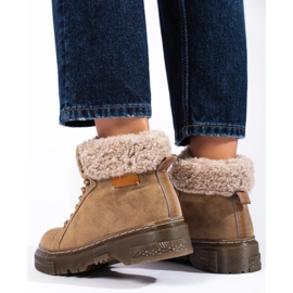 Botas de mujer marrones con pelo de oveja. beige 4