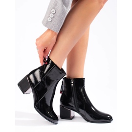 Botines mujer charol negro 1