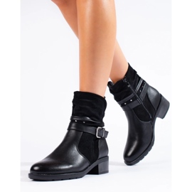 Botines de mujer con tira decorativa. negro 3