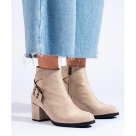 T.Sokolski Botines de gamuza en el puesto de Sokolski. beige 4