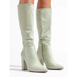 Botas de mujer fabricadas en ante ecológico. verde 4