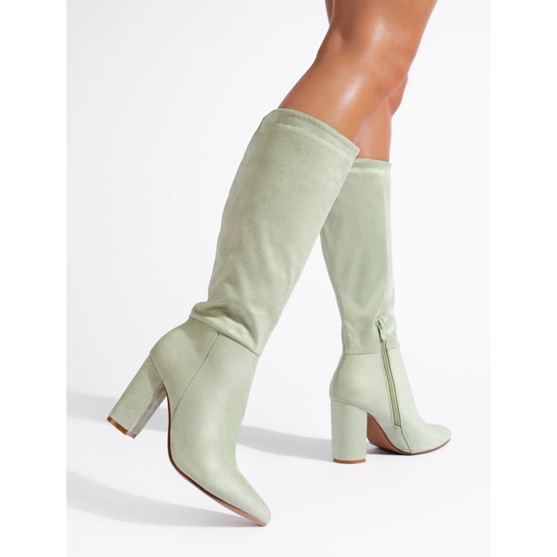 Botas de mujer fabricadas en ante ecológico. verde 1