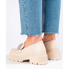 Zapatos de mujer fabricados en ecopiel beige. 3