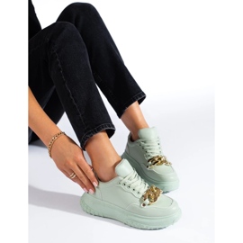 Zapatillas de mujer verde claro con cadena. 2