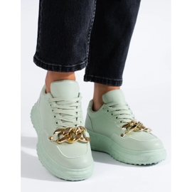 Zapatillas de mujer verde claro con cadena. 3