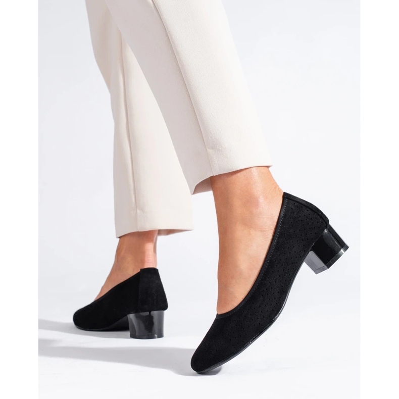 W. Potocki Zapatos de salón de mujer calados negros Potocki 1