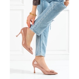 Zapatos de salón de mujer Vinceza con adorno beige 3