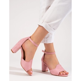 Sandalias rosas de mujer en el poste de W. Potocki rosado 2