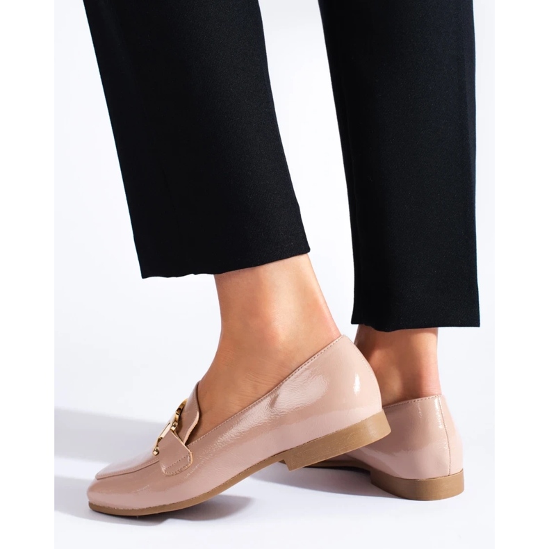 Zapatos de mujer lacados en rosa con cadena Shelovet 1