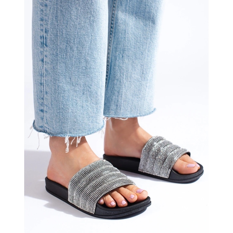 Pantuflas negras con pedrería Shelovet negro 2