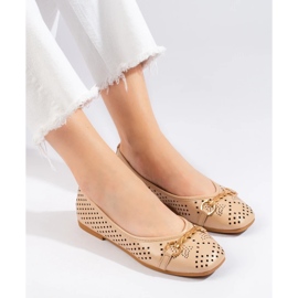 Bailarinas mujer beige caladas con cadena Shelovet 2