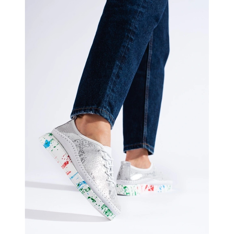 Zapatos de mujer en piel plateada con plataforma Shelovet de color 1