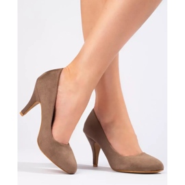 Zapatos de tacón clásicos en ante marrón de Shelovet 3