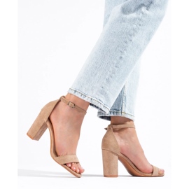 Sandalias bloque Shelovet ante beige 3