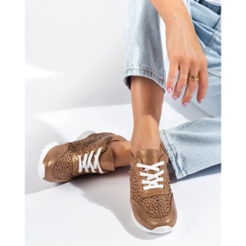 Deportivas caladas con cuña oculta Shelovet marrón 1