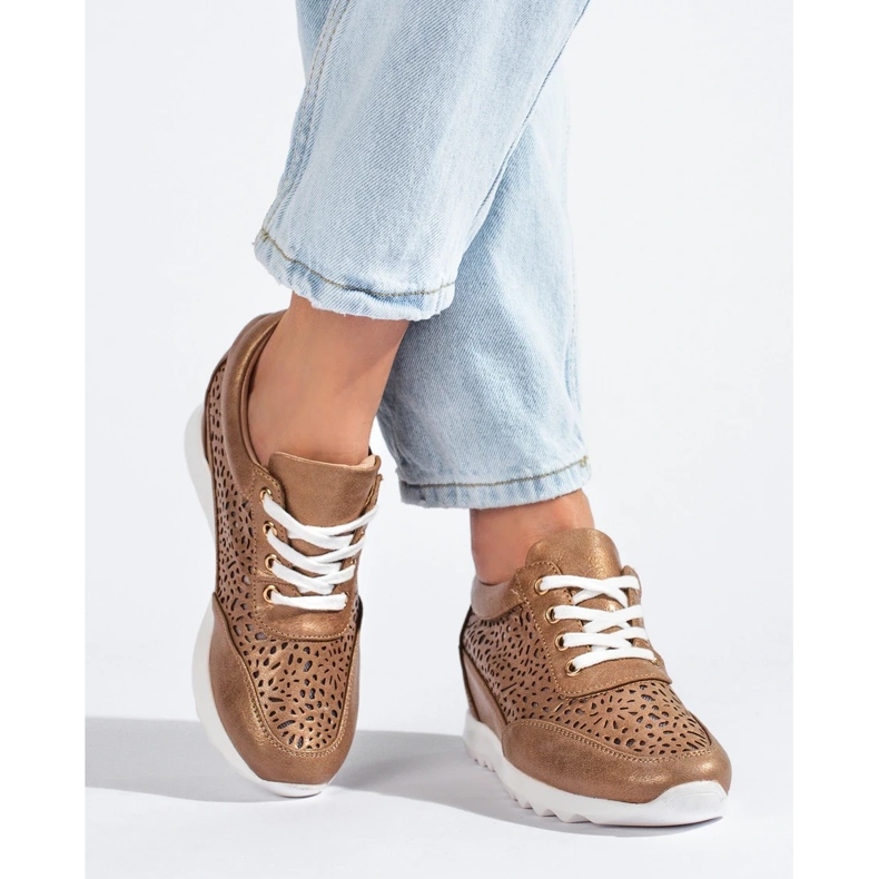 Deportivas caladas con cuña oculta Shelovet marrón 2