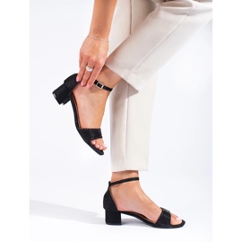 Elegantes sandalias brocadas con tacón bajo Shelovet negro 3