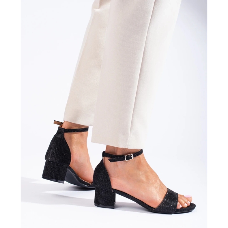 Elegantes sandalias brocadas con tacón bajo Shelovet negro 1