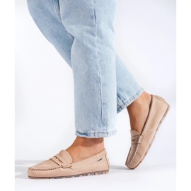 Mocasines de mujer en ante beige de Shelovet 4
