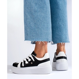 Zapatillas de mujer en blanco y negro de Shelovet con suela gruesa. 4