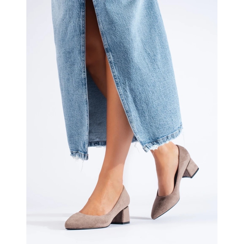 Salón tacón bajo Shelovet ante beige 2