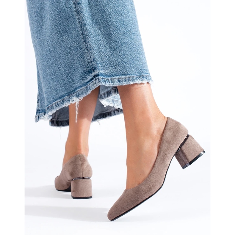 Salón tacón bajo Shelovet ante beige 1