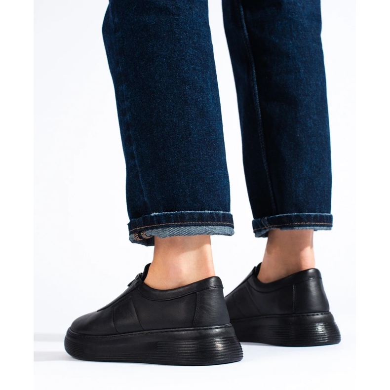 Zapatos de mujer de piel negra de T.Sokolski. negro 1