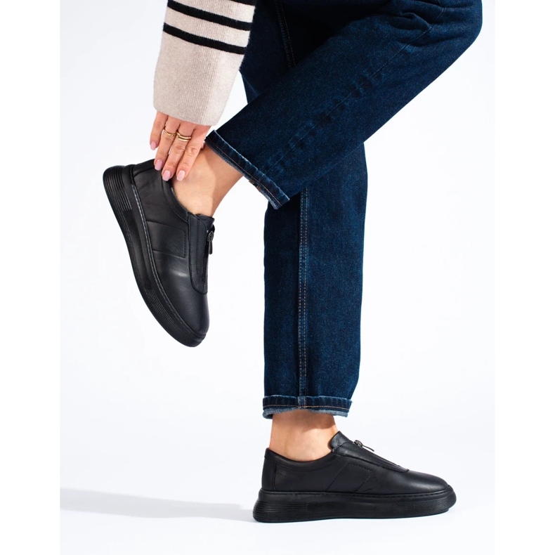 Zapatos de mujer de piel negra de T.Sokolski. negro 2