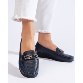 Mocasines de mujer en color azul marino con cuña baja. 2 Mocasines de mujer en color azul marino con cuña baja. 2