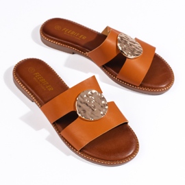 Chanclas de mujer elegantes color camel marrón 3