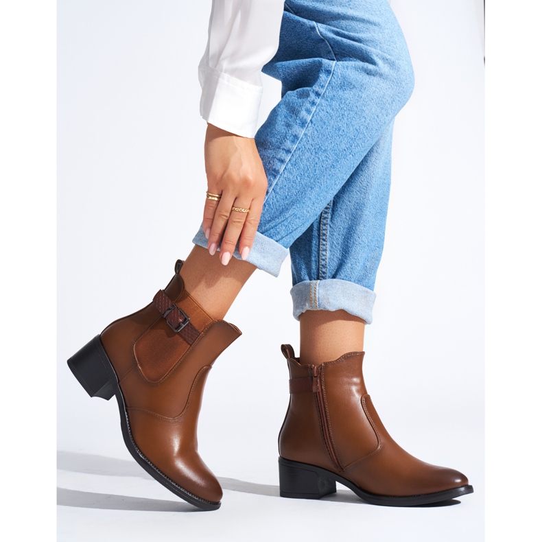 Botines de mujer marrones con tacón bajo marrón 2 Botines de mujer marrones con tacón bajo marrón 2
