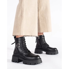 Botas negras de piel con suela gruesa. negro 3